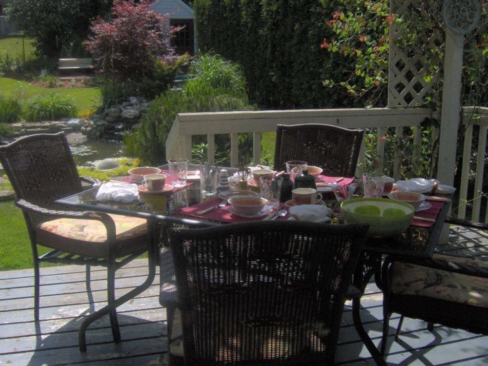 Carrousel Bed & Breakfast Cayuga ภายนอก รูปภาพ